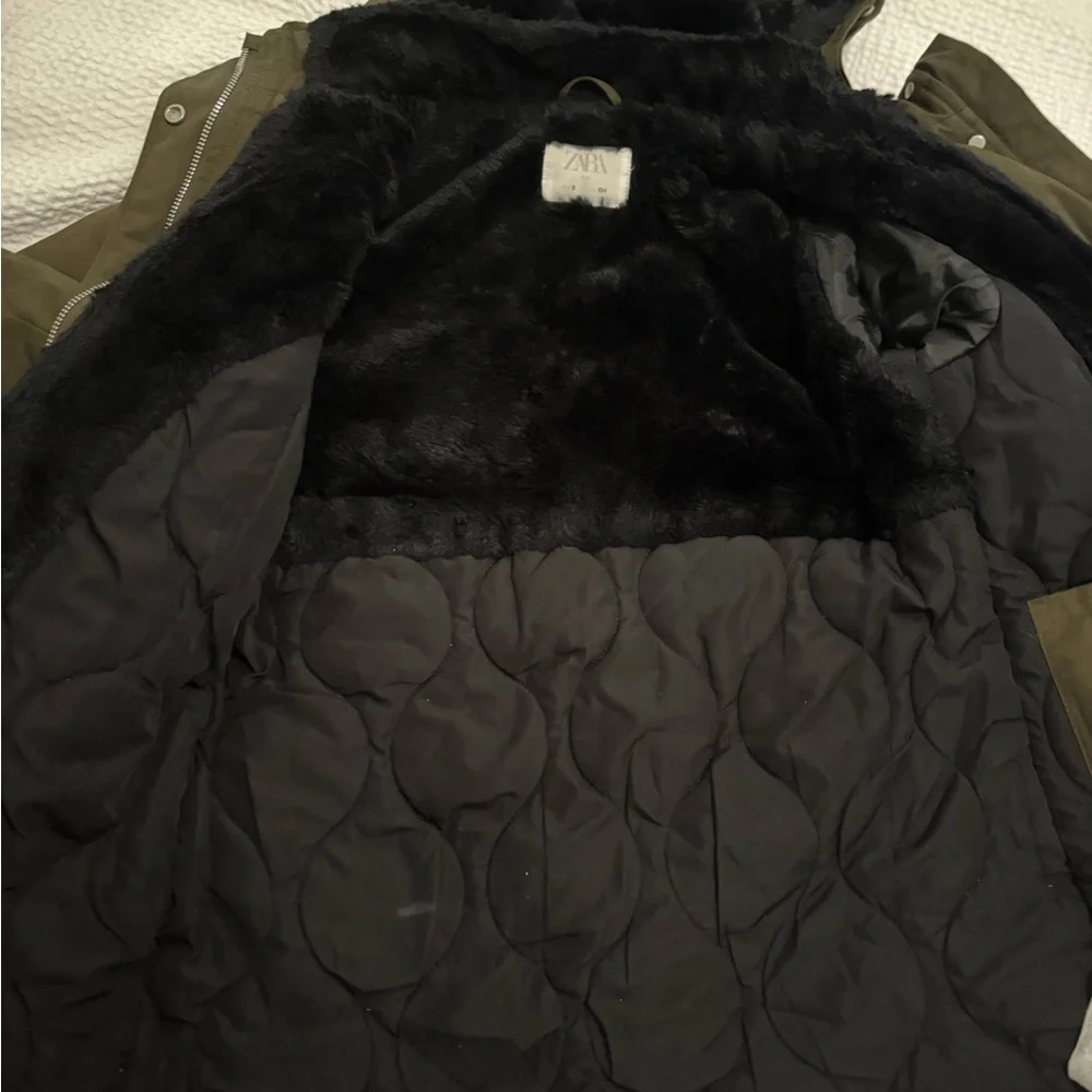 Zara Green Puffer Coat with Utility Design - Picture 4 of 4